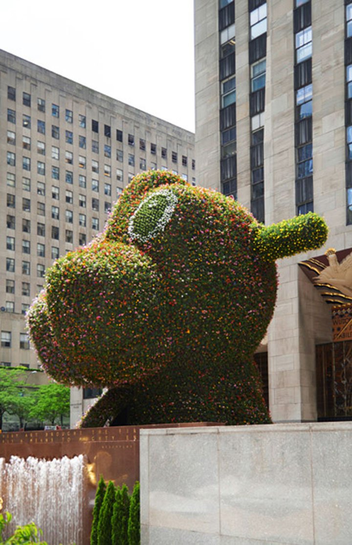 Jeff Koons Split-Rocker, Rockefeller Plaza