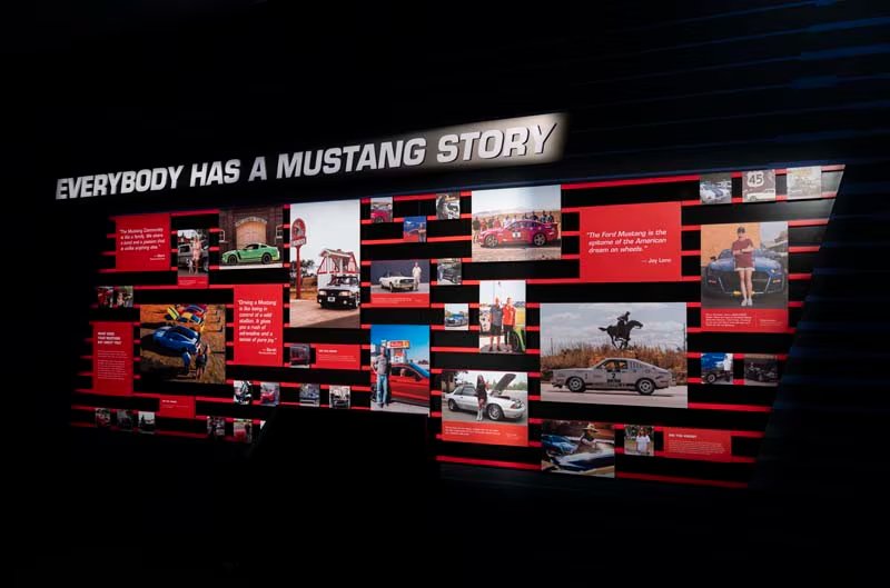 Ford Mustang experience interior
